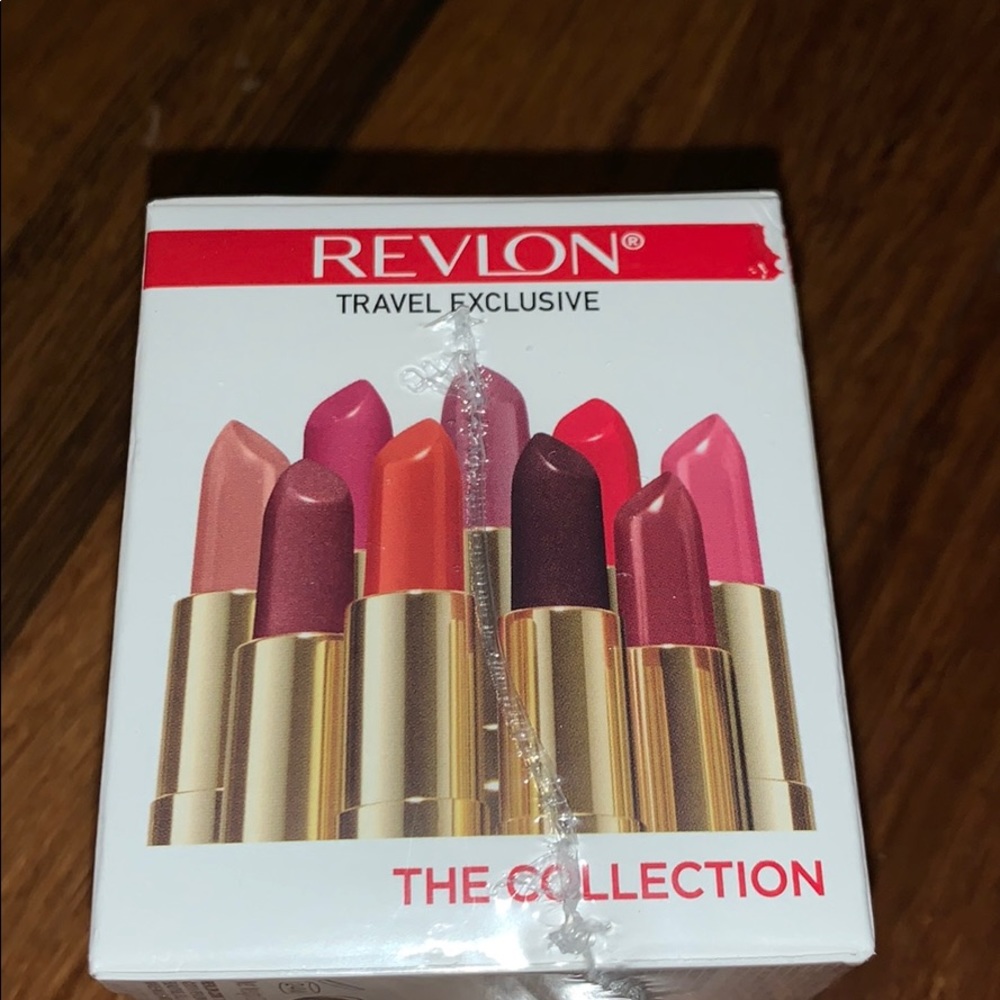 $80 VALUE! NIB Revlon collection 9 full size!!